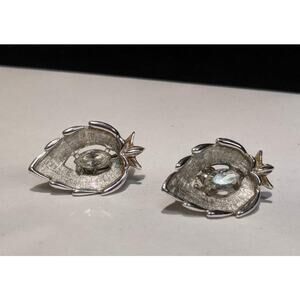 Sarah Coventry Silver Leaf Clear Gem Clip ons Vintage Silvertone Earrings